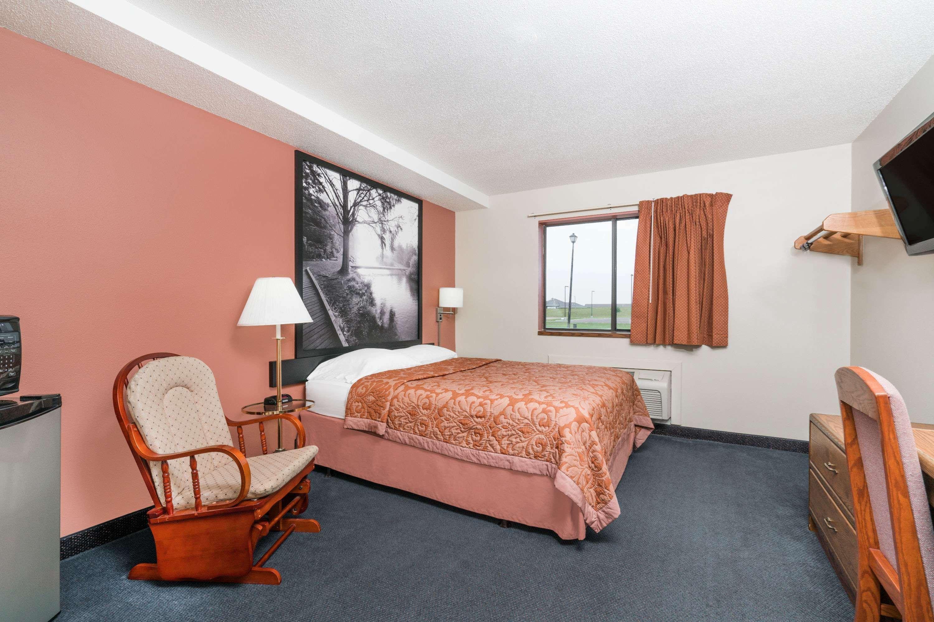Super 8 By Wyndham Perham Hotel Exterior foto