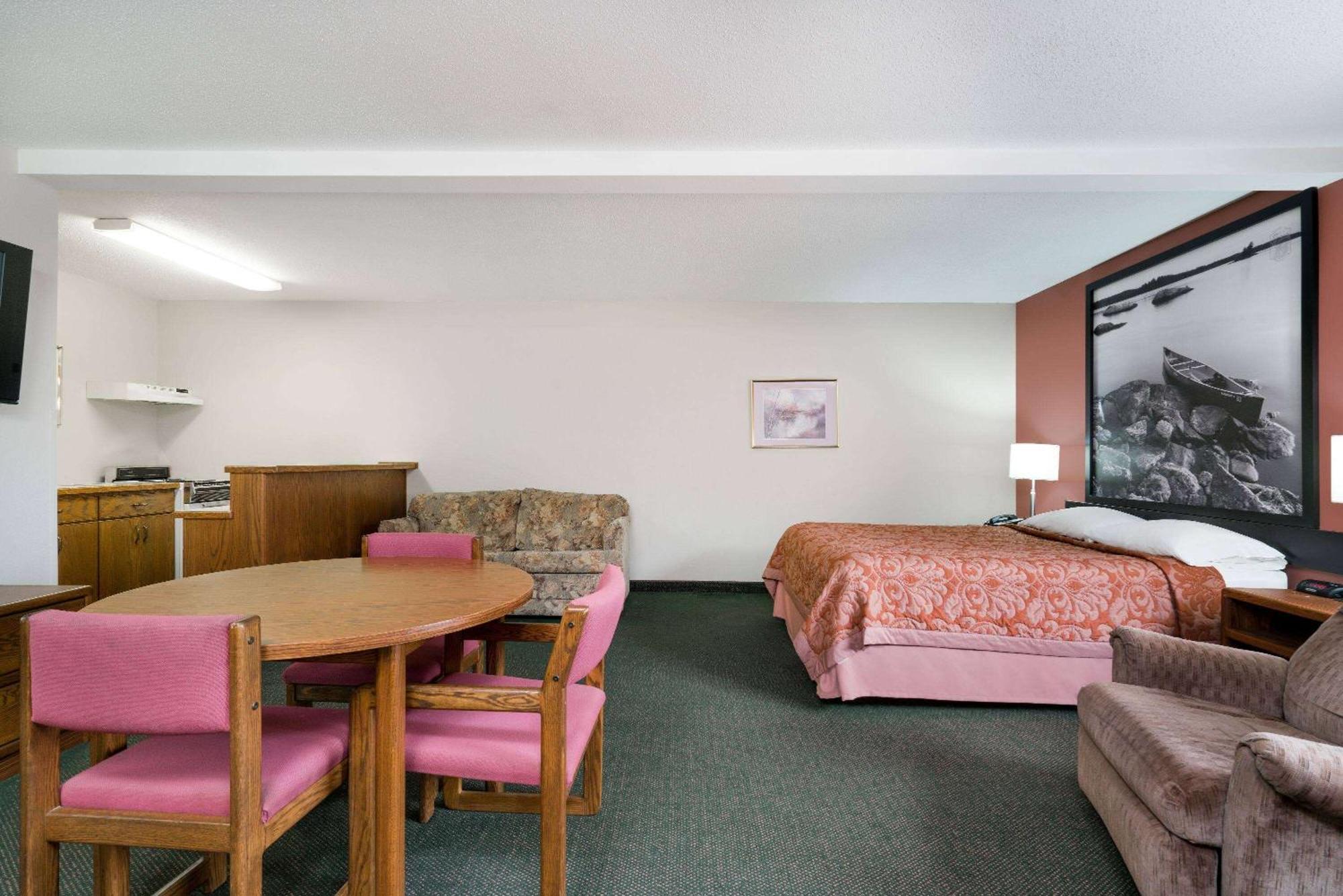 Super 8 By Wyndham Perham Hotel Exterior foto