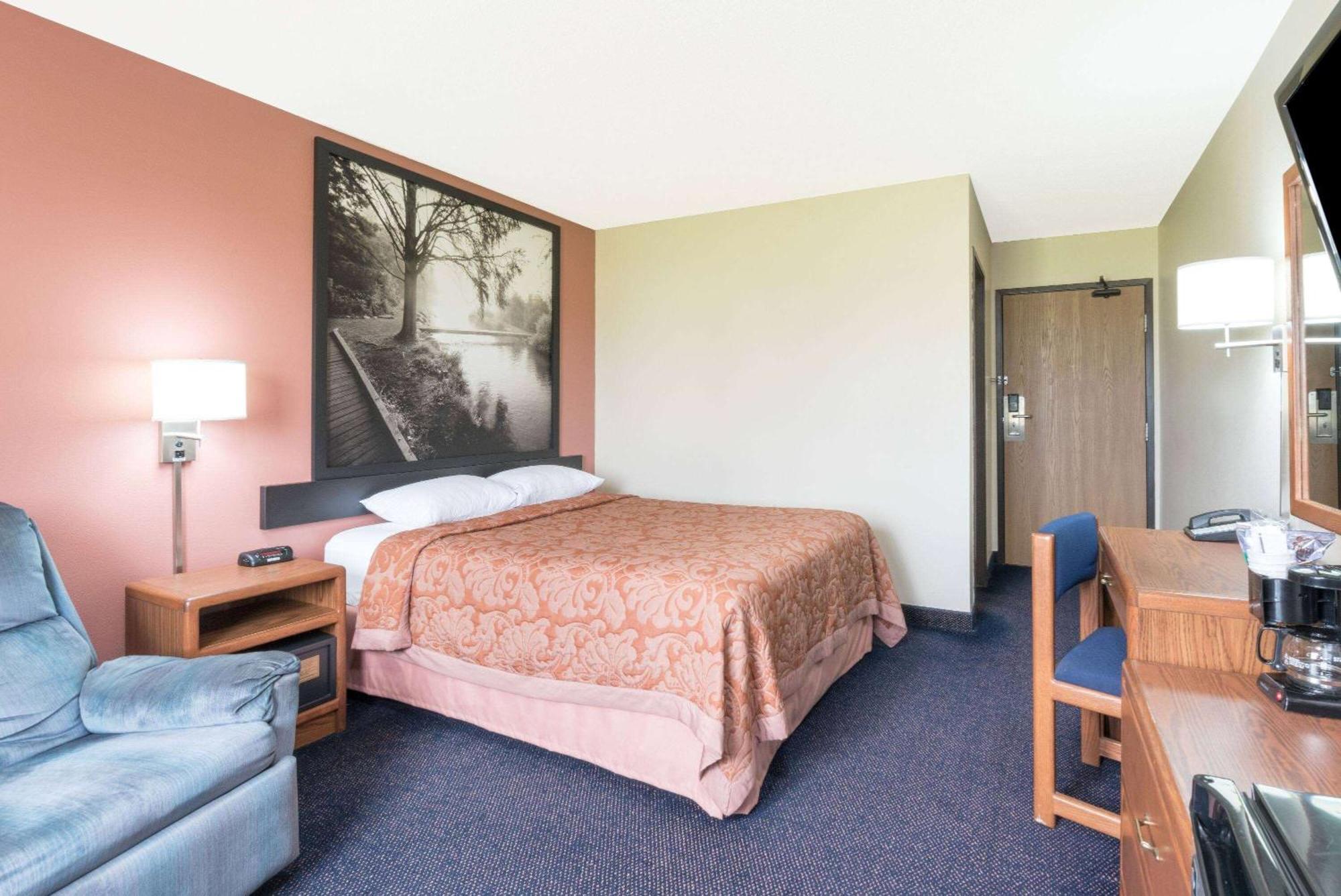 Super 8 By Wyndham Perham Hotel Exterior foto